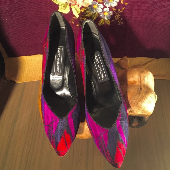Superb Satin Colorful Print Stuart Weitzman Pumps - Picture 1 of 7